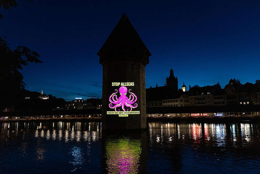 Greenpeace activists have screened a video at five symbolic locations across Switzerland highlighting the Swiss company Allseas' involvement in deep-sea mining. The video reveals what the tranquil village of Ch&acirc;tel-St-Denis has to do with Donald Trump and one of the greatest plundering operations in modern history.