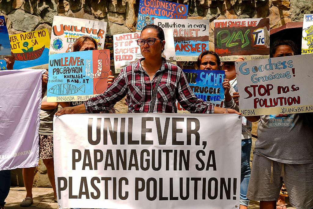 Multisectoral groups from the Philippines have filed a landmark pollution complaint against Unilever PLC and Unilever Philippines, Inc. to hold the company accountable for the relentless production of non-recyclable plastic sachets.