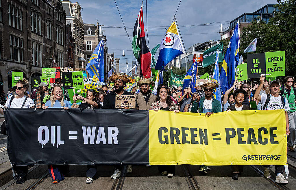 Climate March in Amsterdam Demands End to Fossil Fuel Reliance On Saturday, September 12, 2026, tens of thousands gathered in Amsterdam for the Climate March. Protesters demand an immediate end to fossil fuel reliance and corporate pollution, advocating for a fair and sustainable future for all.