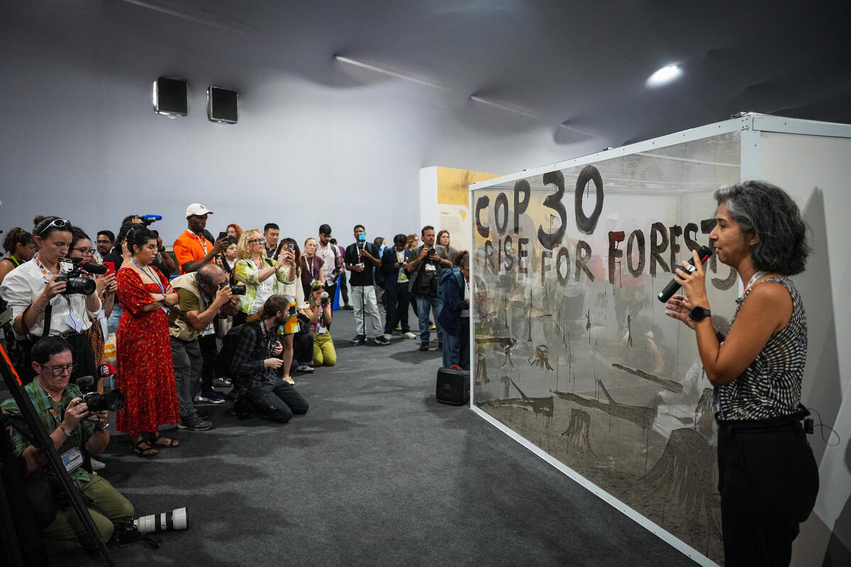 Amazon Ash Art Performance by Artivist Mundano Demands Action for Forests at COP30 in Belem Brazilian artivist Mundano delivered, in partnership with Greenpeace a striking art installation to demand world leaders take bold action for forests at COP30. Mundano wrote the message