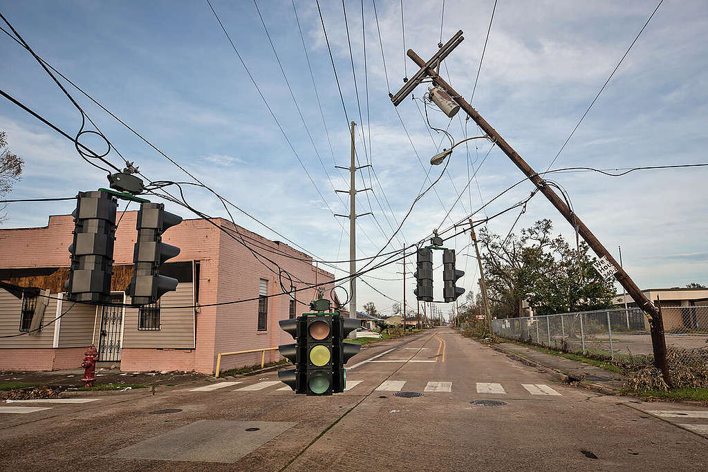 Utility Damage from Hurricane Laura in Louisiana. © Julie Dermansky / Greenpeace © Julie Dermansky / Greenpeace Hurricane Laura in Louisiana. © Julie Dermansky / Greenpeace © Julie Dermansky / Greenpeace