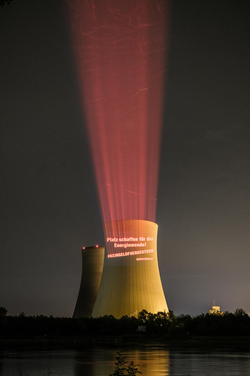  Projection at Nuclear Power Plant PhilippsburgProjection am AKW Philippsburg © Bernd Hartung / Greenpeace