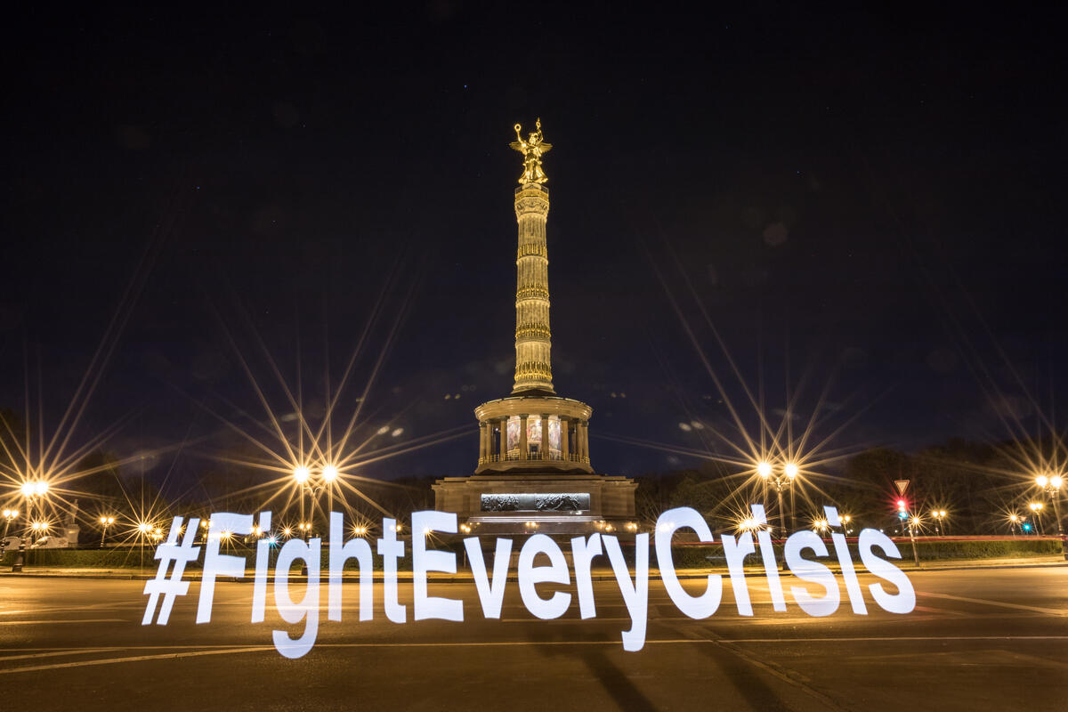 Climate Strike with Light Painting during Coronavirus in BerlinKlimastreik während Corona - Lichtmalerei in Berlin © Gordon Welters / Greenpeace