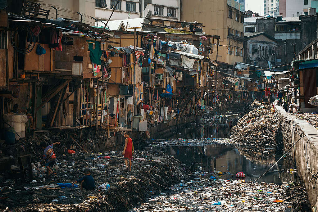 Plastic Pollution in Manila. © Jilson Tiu / Greenpeace Plastic Pollution in Manila. © Jilson Tiu / Greenpeace