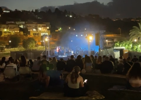 יאיר דביר, קמפיינר צרכנות בגרינפיס, מסביר בארוע שהפיקה עיריית זכרון יעקב על אופן השימוש בכלים לשימוש חוזר בהופעה יאיר דביר, קמפיינר צרכנות בגרינפיס, מסביר בארוע שהפיקה עיריית זכרון יעקב על אופן השימוש בכלים לשימוש חוזר בהופעה
