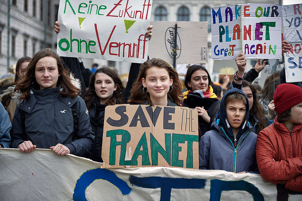 Fridays for Future Student Demonstration in Vienna. © Mitja  Kobal / Greenpeace