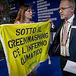 Vogliamo una “Stampa libera per il clima”: stop all’informazione finanziata dalle aziende fossili