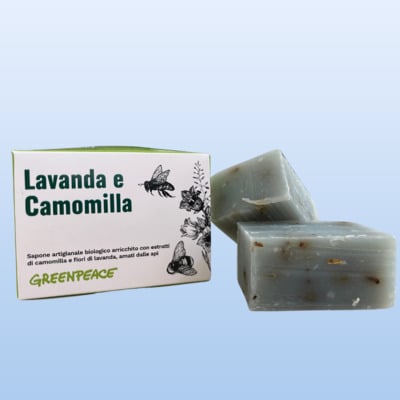 Confezione con due saponette naturali con lavanda e camomilla Confezione con due saponette naturali con lavanda e camomilla