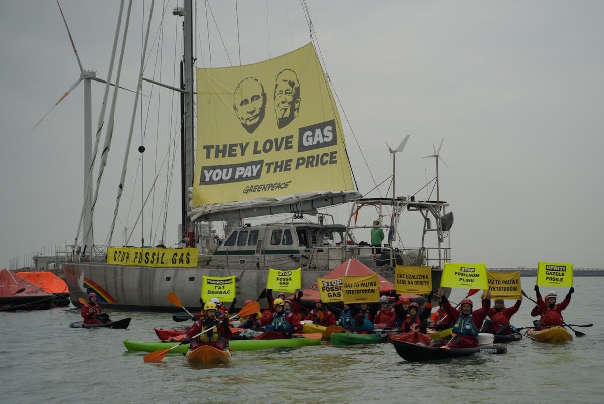 Greenpeace Belgio blocca importante terminal del gas russo: «L’Europa deve liberarsi del gas di Putin e Trump che finanzia guerre e crisi climatica»