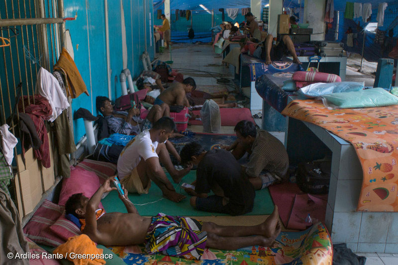 インドネシア、漁船労働者の一時保護シェルター。1日20〜22時間働かされた被害者も。