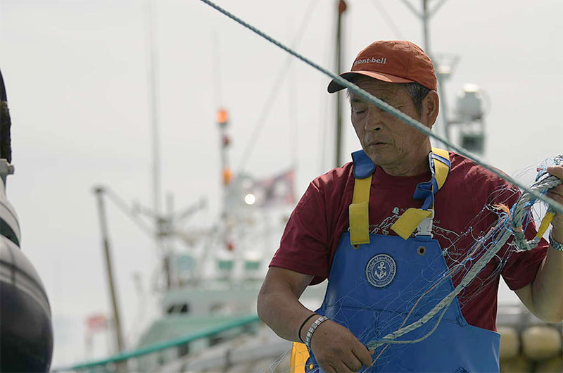 福島県新地町で漁業を営む小野春雄さん。 © Greenpeace