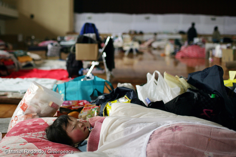福島からの避難者を受け入れていた山形県米沢市の避難所（2011年4月）
