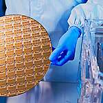 ​반도체는 고탄소 배출 산업 중 하나로 애플, 마이크로소프트, 구글 같은 주요 고객사들은 이미 재생에너지 100%를 달성했으며, 이제 공급망 전체의 간접 배출량(Scope 3) 감축을 요구하고 있습니다