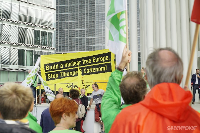 Militants Greenpeace