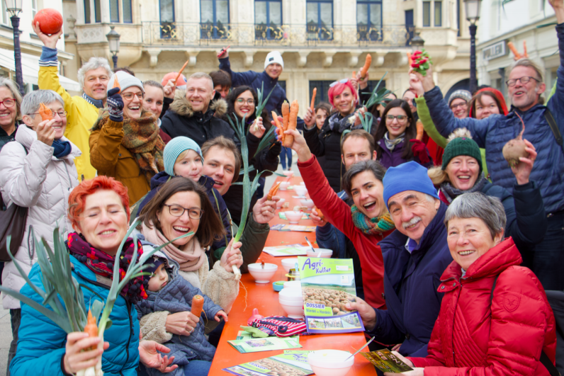 Les participants de la Disco Soup se sont bien amusés malgré les températures froides.