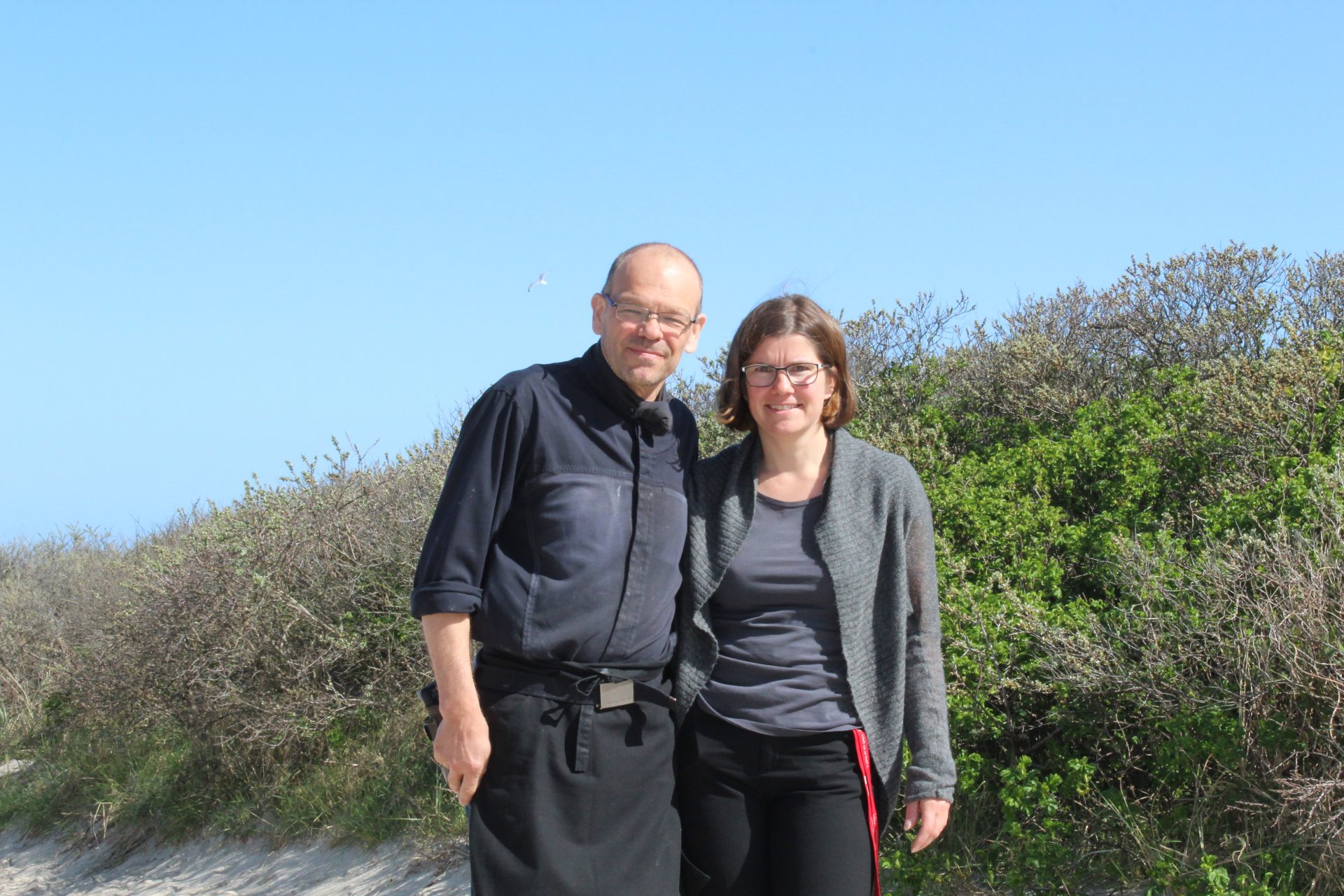 La famille Recktenwald dont le complexe hôtelier situé sur une île de la mer du Nord est menacé par la montée des eaux.