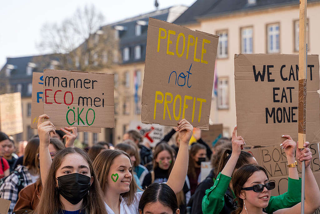 Pétition | Reconstruisons demain : l’humanité et l’environnement au premier plan !