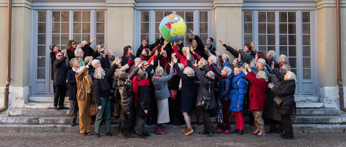 Swiss Senior Women Vote for Climate Protection. © Greenpeace / Piero Good Swiss Senior Women Vote for Climate Protection. © Greenpeace / Piero Good