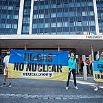 Taxonomie : Greenpeace annonce un recours en justice après le vote en faveur de l’inclusion du gaz et du nucléaire des membres du Parlement européen