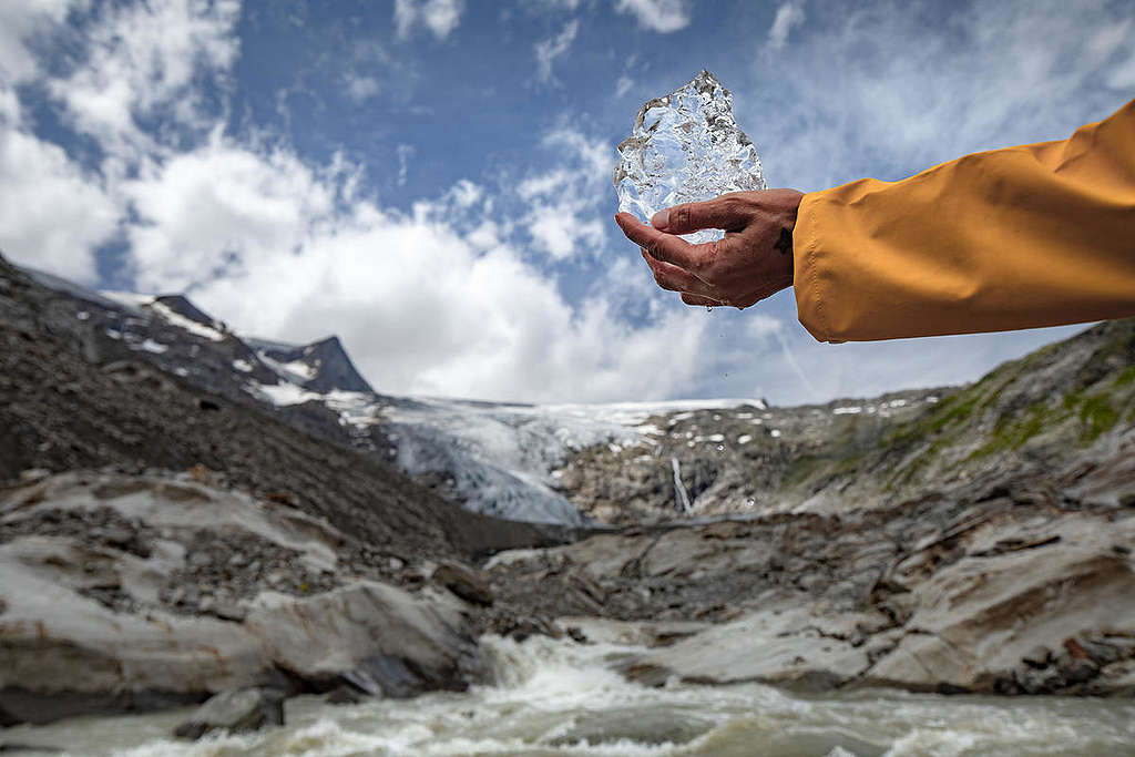 Climate Change Impact Austria - Glaciers. © Mitja Kobal / Greenpeace