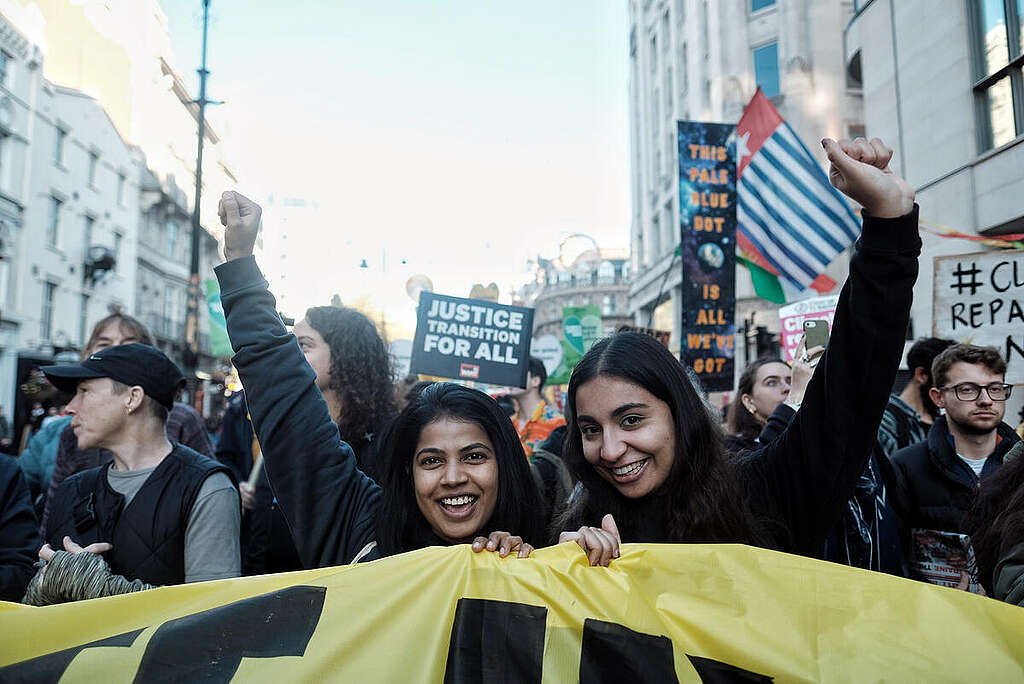 March for Climate Justice in London. © Angela Christofilou / Greenpeace
