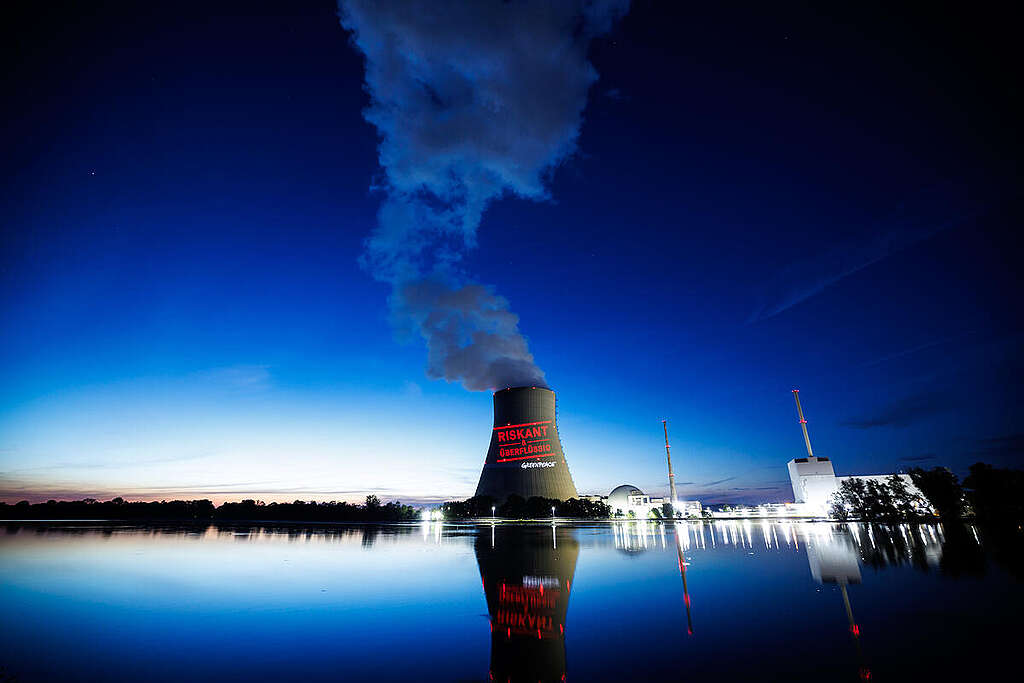 Exit Projection at the Isar 2 NPP in Germany. © Matthias Balk / Greenpeace Exit Projection at the Isar 2 NPP in Germany. © Matthias Balk / Greenpeace
