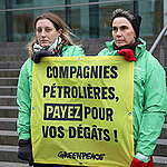 Ahead of COP28, Greenpeace Luxembourg activists demonstrated in front of the Ministry for the Environment, Climate and Sustainable Development to remind the new minister the importance of strong and ambitious actions to tackle climate change.