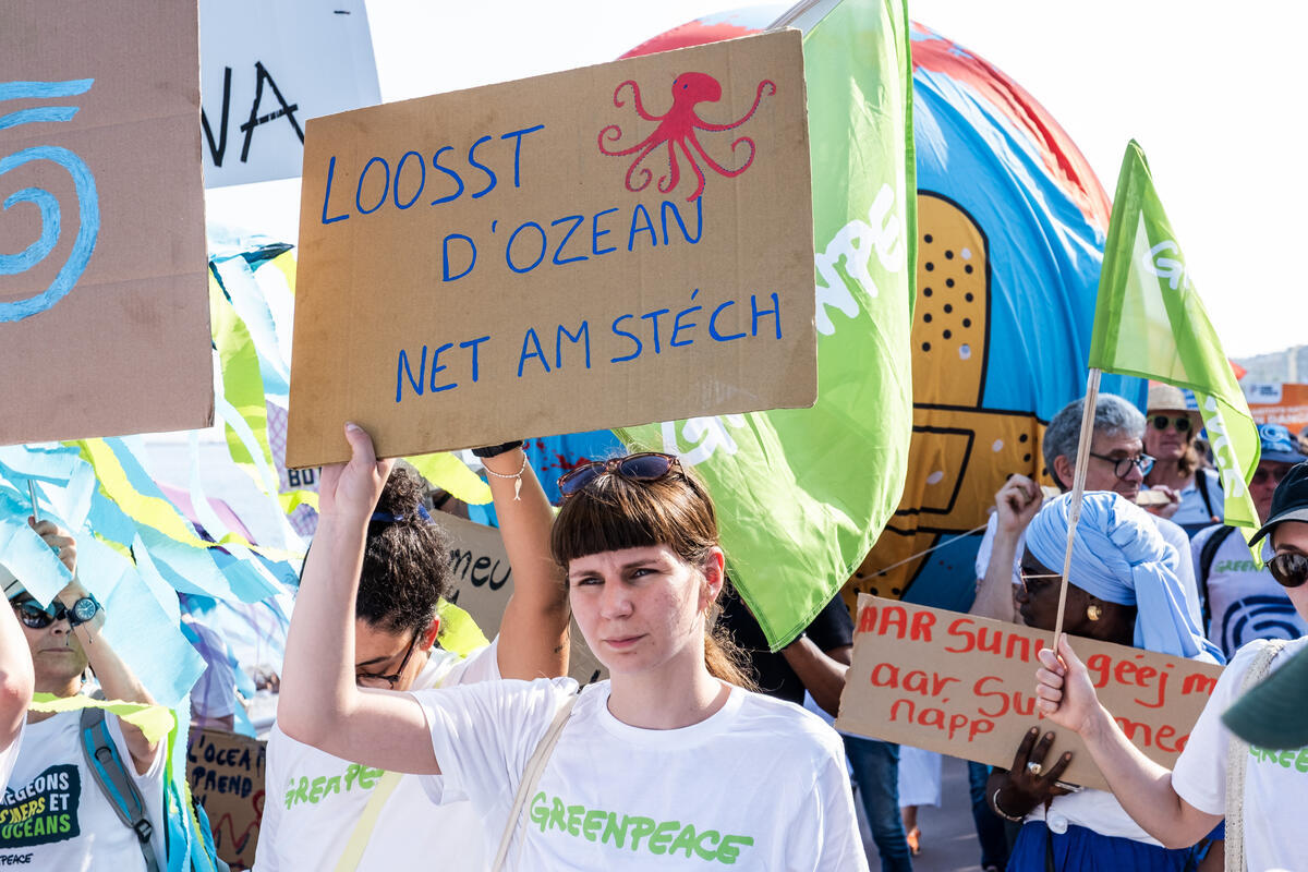 Oceans Blue March Protest in Nice, France. © Pierre Larrieu / Greenpeace Oceans Blue March Protest in Nice, France. © Pierre Larrieu / Greenpeace