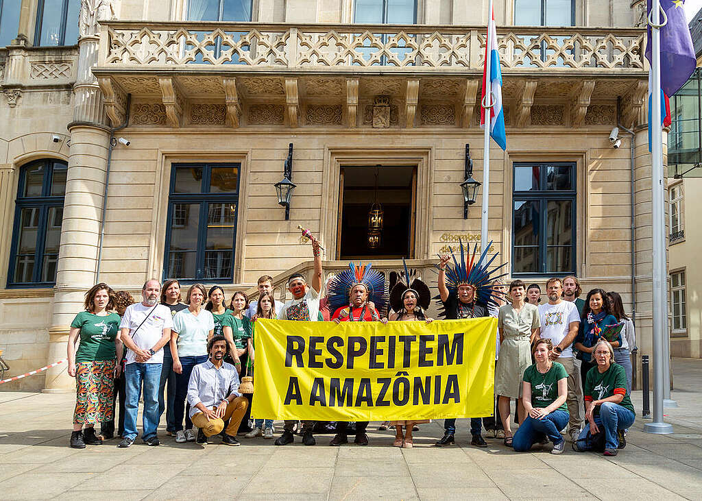 Brazilian Indigenous Leaders and Activists Call to "Respect the Amazon" in Luxembourg. © Simon Hoffmann / Greenpeace