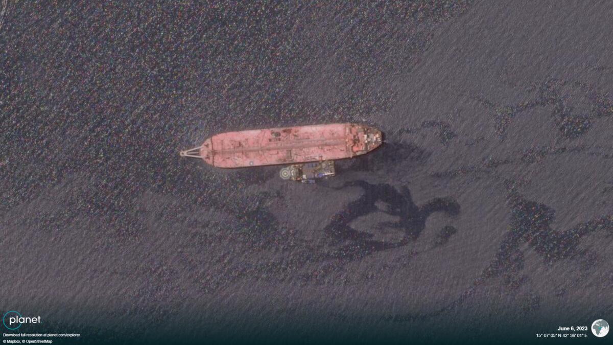 FSO Safer and Ndeavor in the Red Sea. © Greenpeace / Planet Labs PBC 2023