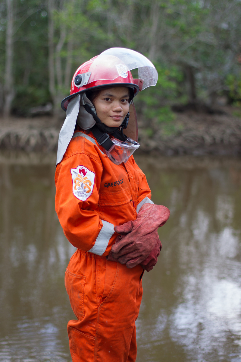 Portrait FFP Member Margarita Ratih. © Afriadi Hikmal / Greenpeace