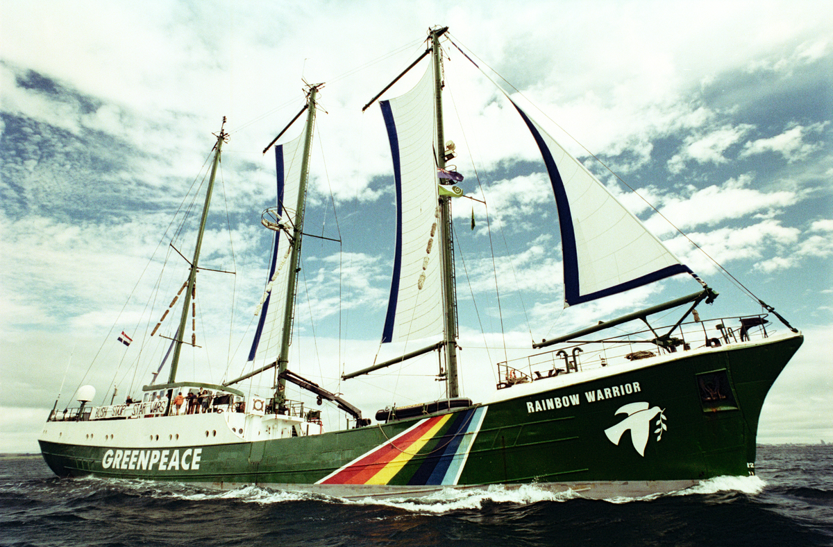 Rainbow warrior. Рейнбоу уорриор 3. Rainbow warrior. Корабль гринпис. Rainbow warrior.