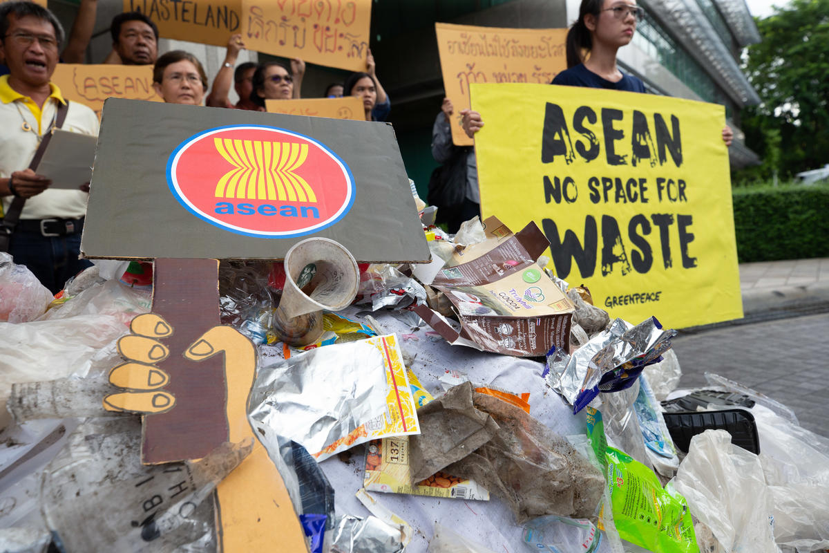 ASEAN: No Space For Waste Activity in Bangkok. © Wason Wanichakorn / Greenpeace