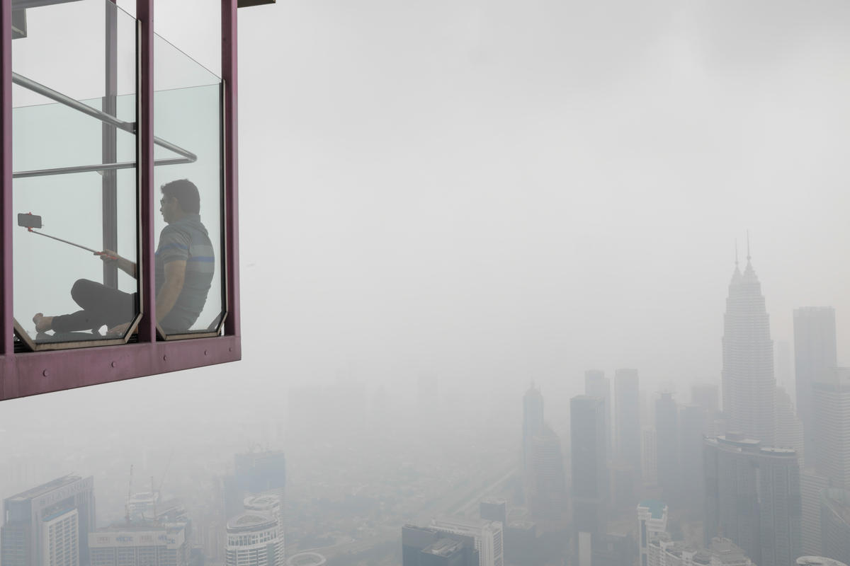 Haze in Kuala Lumpur. © Joshua Paul / Greenpeace