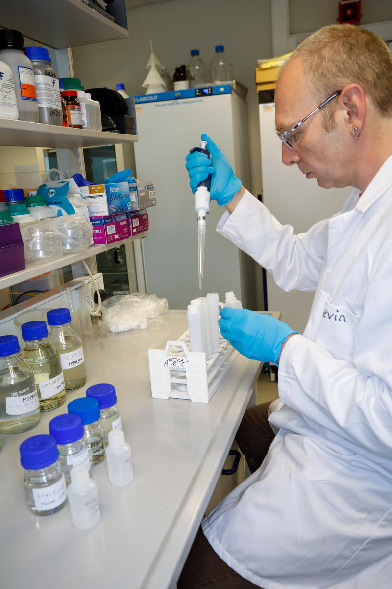 Processing of Samples from Malaysian Plastic Dumpsites at Exeter Lab in UK. © Alex Stoneman / Greenpeace
