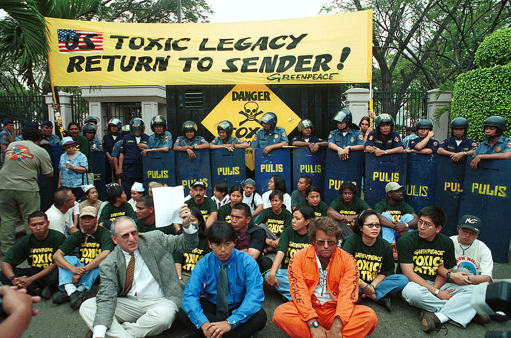 Toxic Free Asia Tour in the Philippines. © Greenpeace / Shailendra Yashwant Toxic Free Asia Tour in the Philippines. © Greenpeace / Shailendra Yashwant