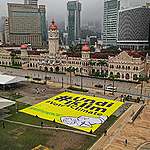 Greenpeace action highlights the need for strong climate stance among incoming leaders