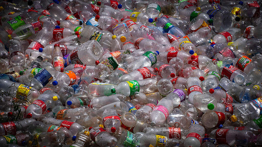 Plastic Waste Collection in Johannesburg. © Philip Schedler / Greenpeace Plastic Waste Collection in Johannesburg. © Philip Schedler / Greenpeace