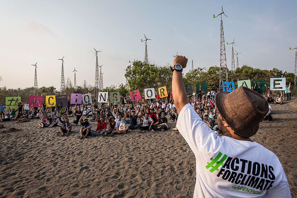 'Actions for Climate' Global Day of Action in Indonesia. © Ulet Ifansasti / Greenpeace 'Actions for Climate' Global Day of Action in Indonesia. © Ulet Ifansasti / Greenpeace
