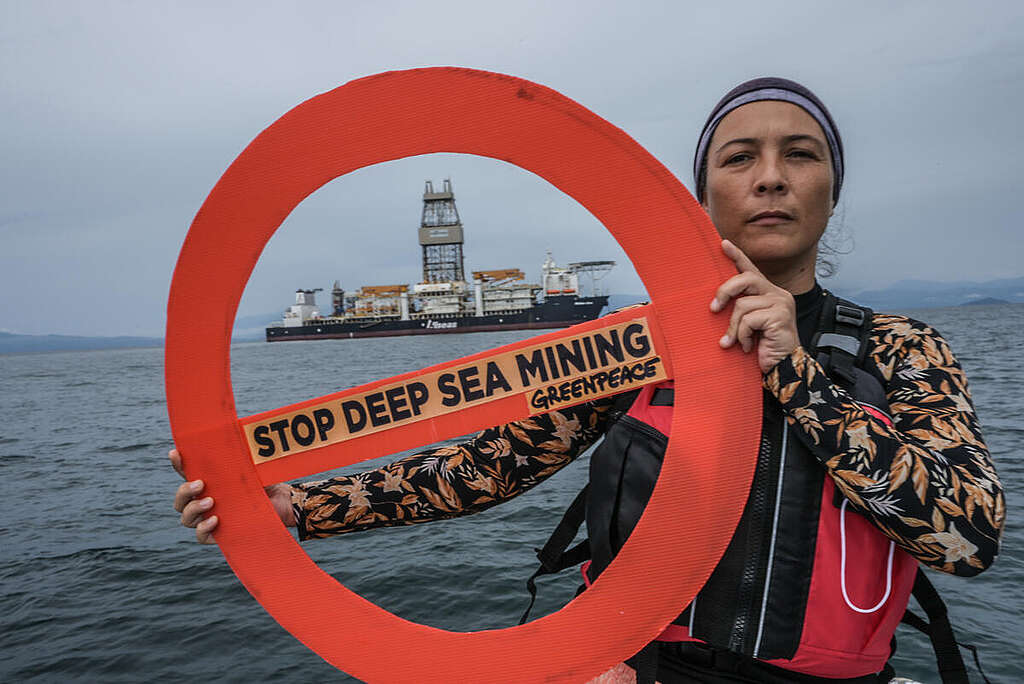 Photo Opp Stop Deep Sea Mining in Labuan, Malaysia. © Jurnasyanto Sukarno / Greenpeace