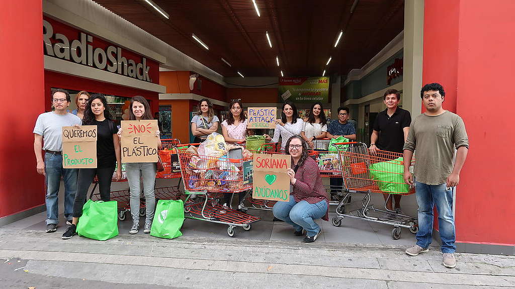 Activists Return Plastics to Supermarkets in Mexico. Activists Return Plastics to Supermarkets in Mexico.