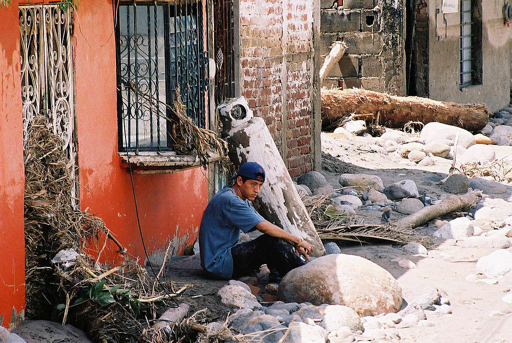 Aftermath of Hurricane Stan in Mexico. © Greenpeace / Teresa Osorio