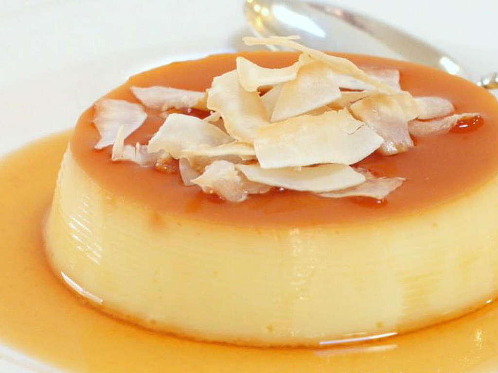 Prepara flan de coco