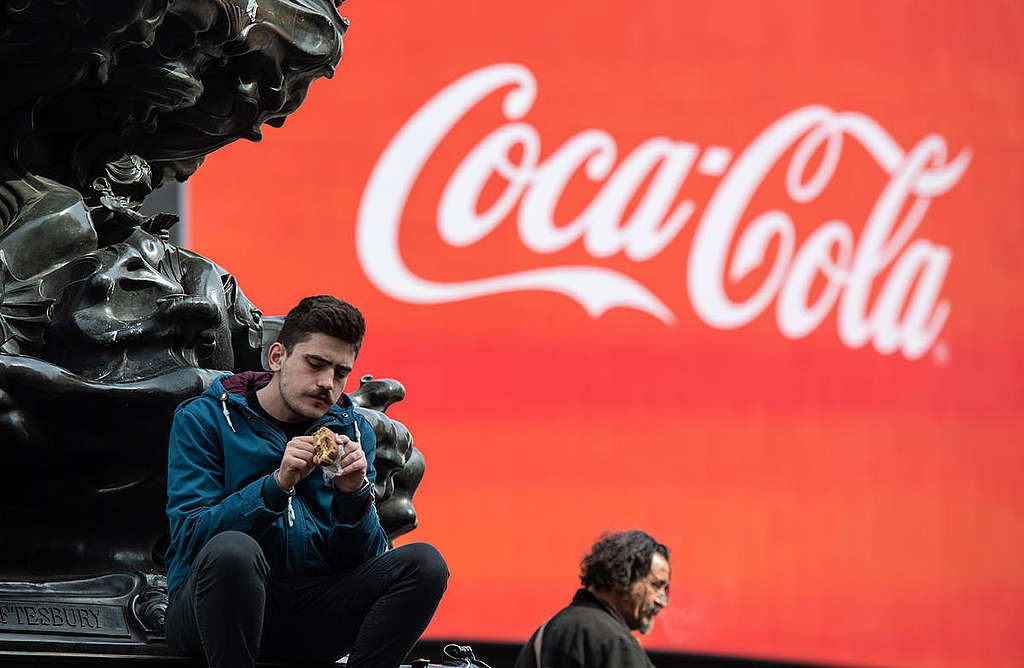 Fast Food Consumption in the UK. © Chris J Ratcliffe / Greenpeace Funcionarios mexicanos actuaron a favor de la industria de la comida chatarra y de las refresqueras a pesar de los graves daños a nuestra salud. © Chris J Ratcliffe / Greenpeace