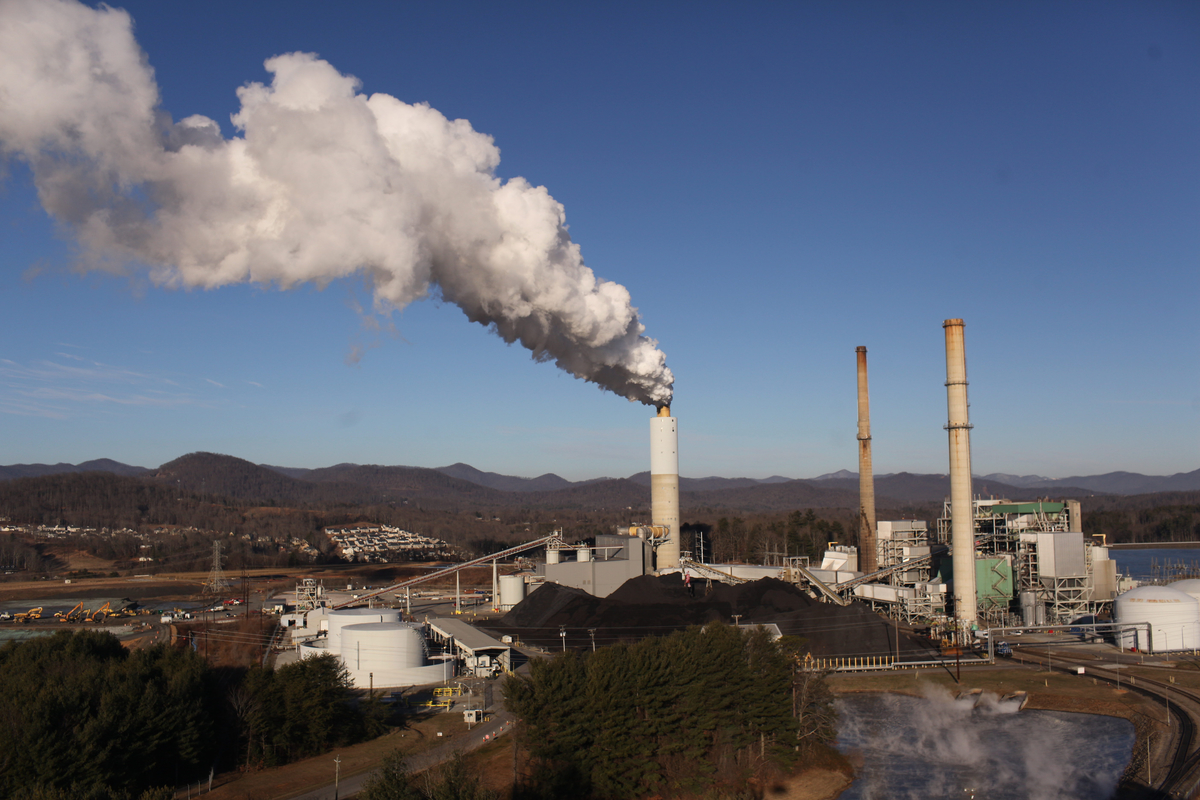 Asheville Power Station Banner Actions. © Greenpeace