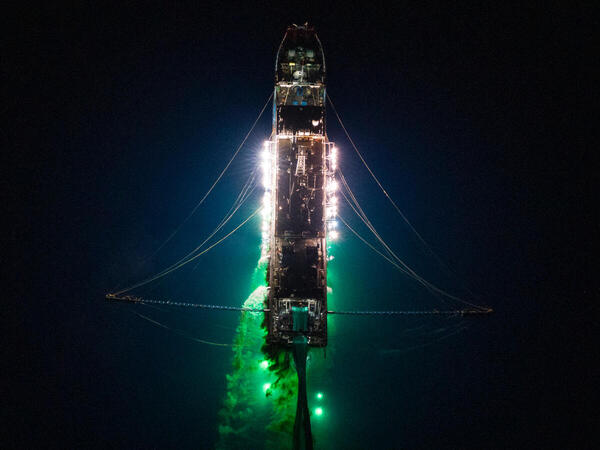 Documentación de buques calamares en el Océano Índico