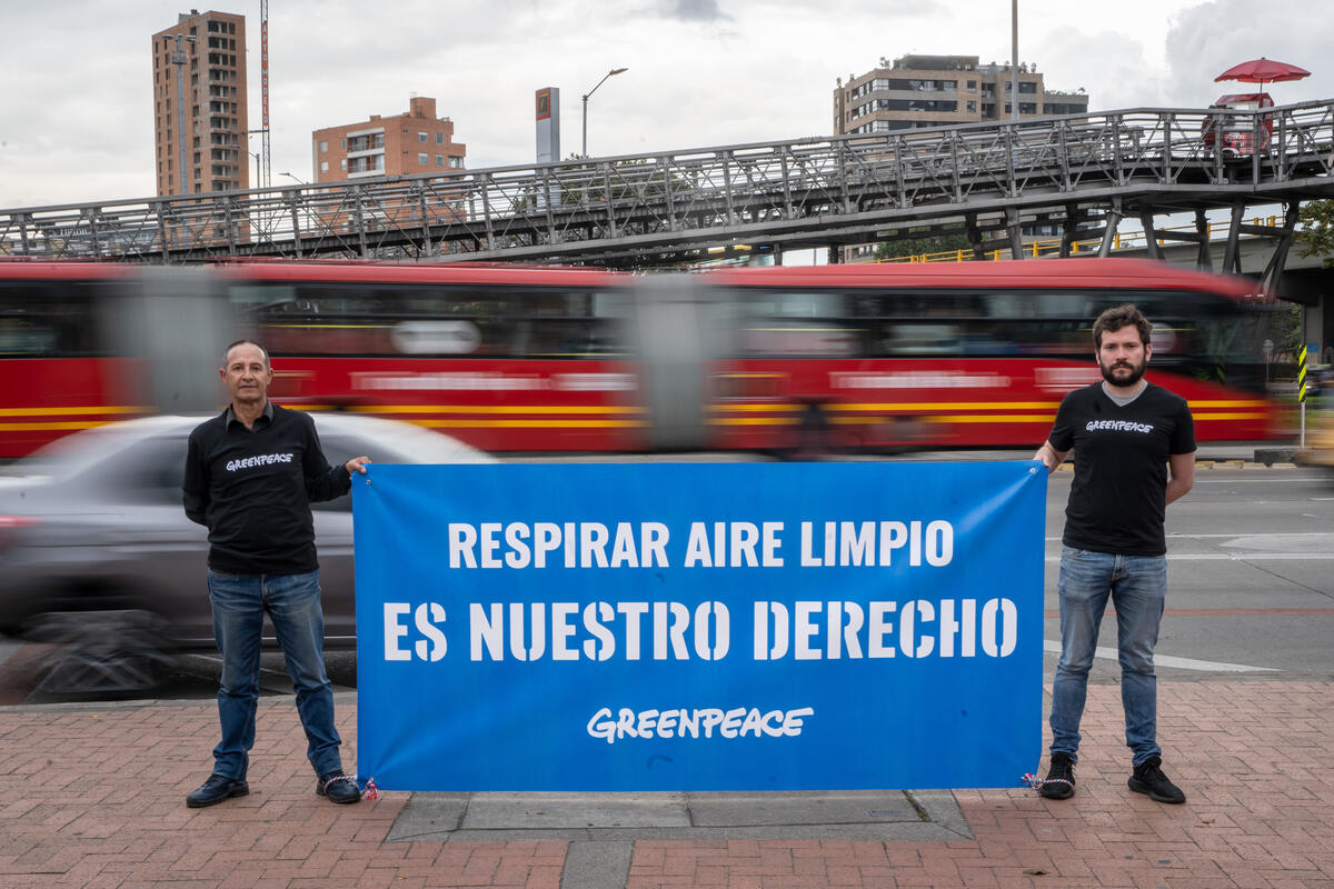 Claim on the International Day of Clean Air in Bogotá. © Nathalia Angarita / Greenpeace Claim on the International Day of Clean Air in Bogotá. © Nathalia Angarita / Greenpeace
