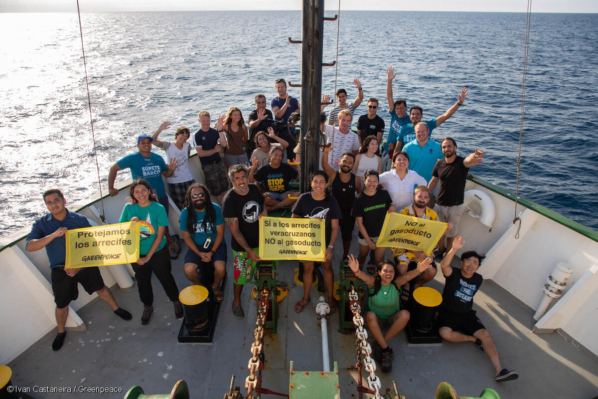Fotografía de la tripulación del Arctic Sunrise en Veracruz durante la investigación de los arrecifes de coral.