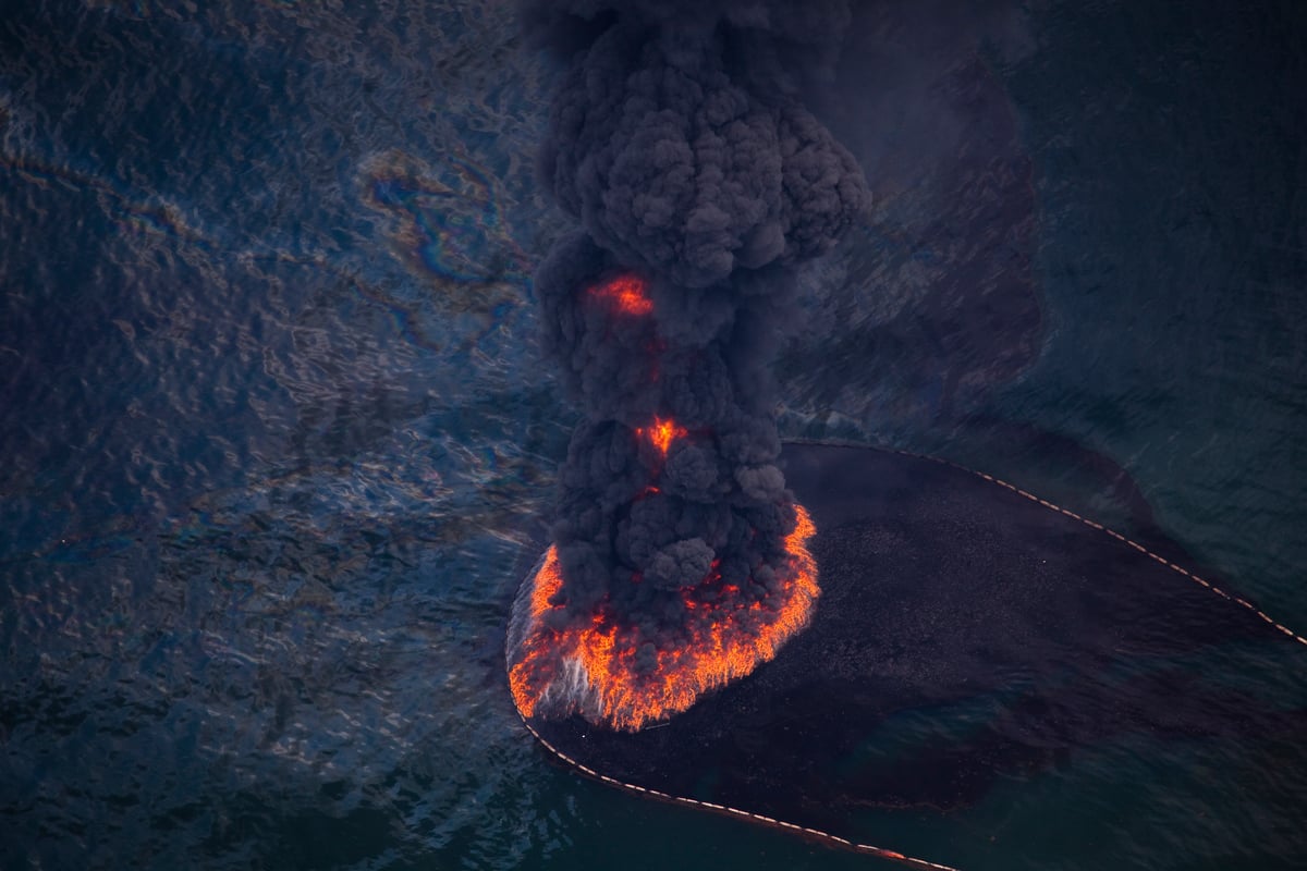 Burning Oil from Oil Rig Disaster. © Daniel Beltrá / Greenpeace Burning Oil from Oil Rig Disaster. © Daniel Beltrá / Greenpeace