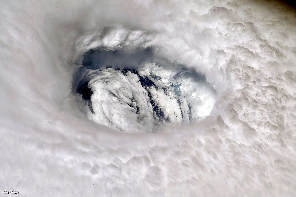 Fotografía tomada por el astronauta Nick Hague, a bordo de la Estación Espacial Internacional, del huracán Dorian el 2 de septiembre de 2019.
